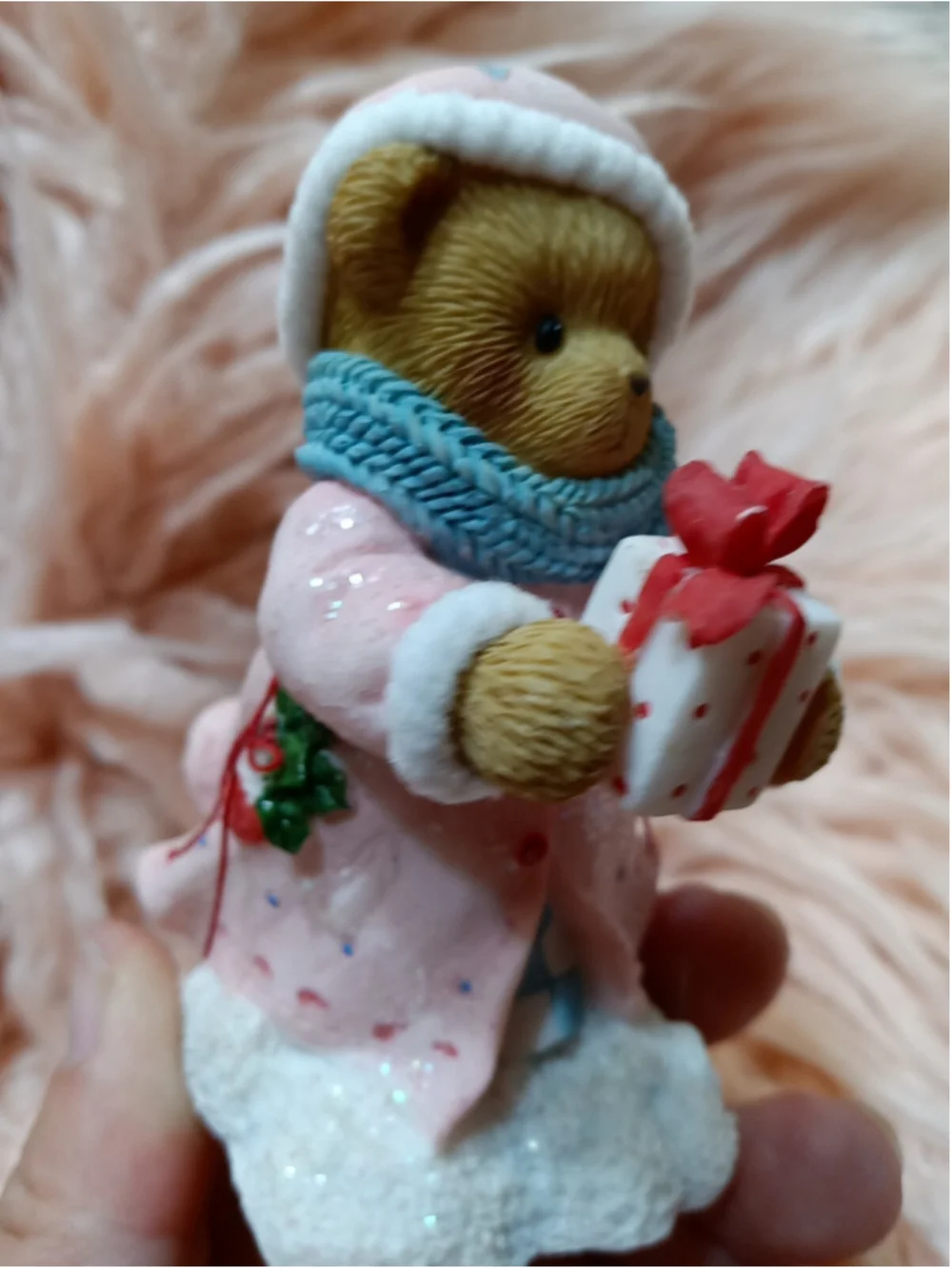 Cherished Teddies Winter Christmas Pink Glitter Coat Holding A Gift Happy Hearts